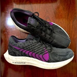 Nike shoes size 10 in men